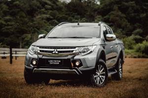 Mitsubishi L200 Triton HPE-S Outdoor 2020 года  (LA)